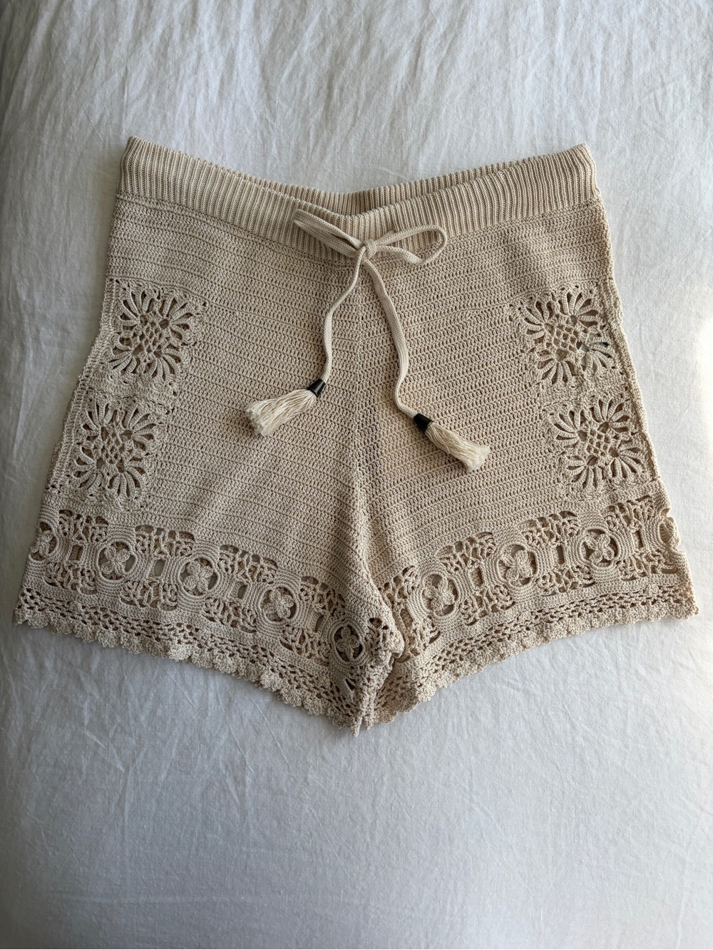 NWT Zimmerman Chintz Crochet Cotton Drawstring Beach Shorts Natural Cream Tan - Picture 4 of 11